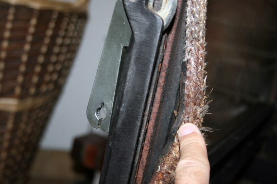 Comment changer le joint de porte d'un insert de cheminée - Forumbrico