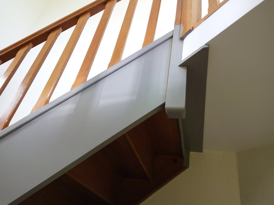 Comment peindre un escalier en bois - astuce facile