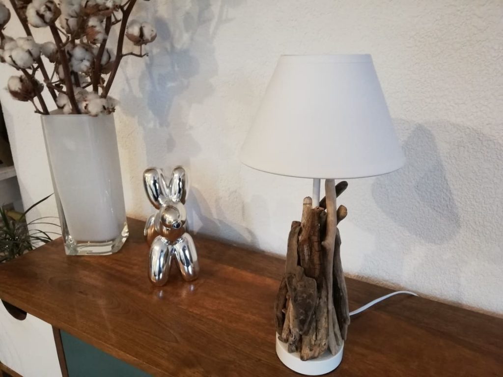 Lampes en bois flotté