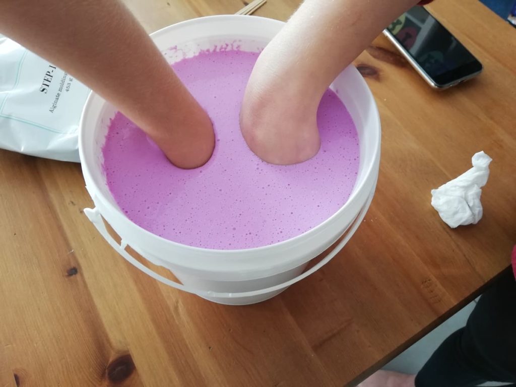 Tuto pour réaliser un moule d'alginate pour plâtre Main et pied de