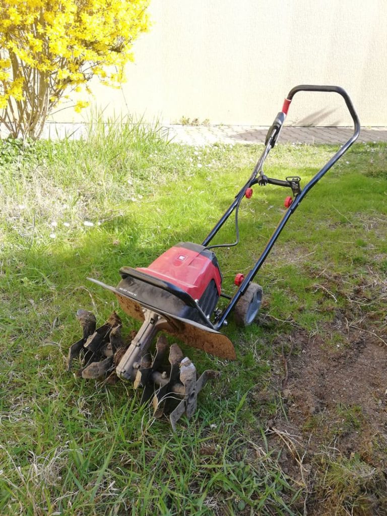 motobineuse pour refaire gazon