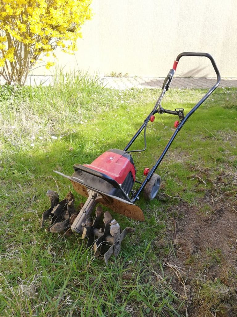 motobineuse pour refaire gazon