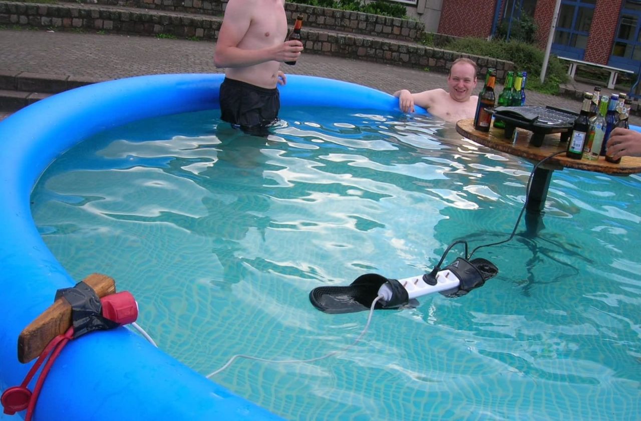 dangers électricité piscine lol