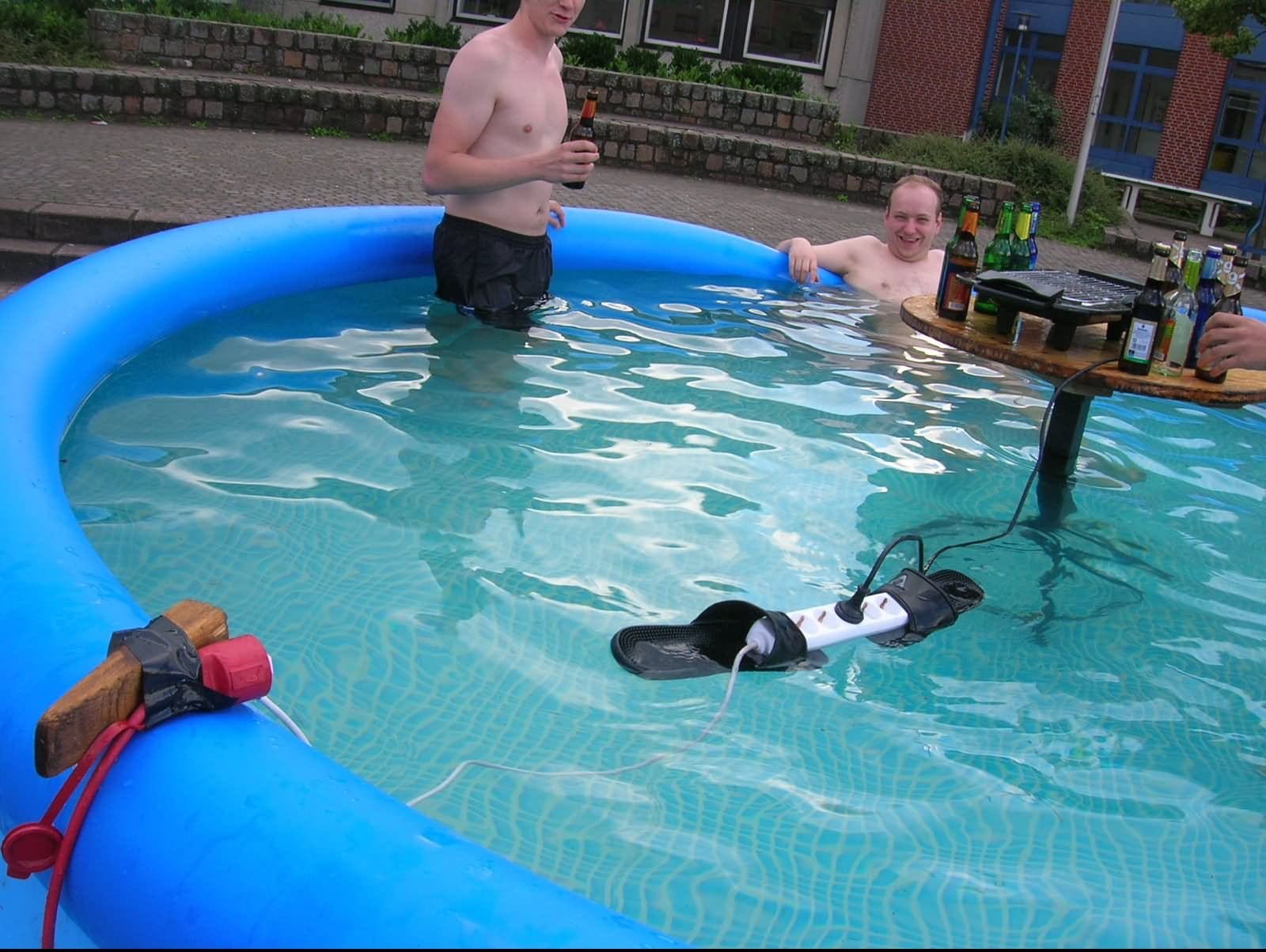 dangers électricité piscine lol
