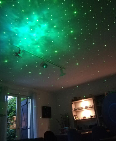 projecteur-laser-plafond-etoiles