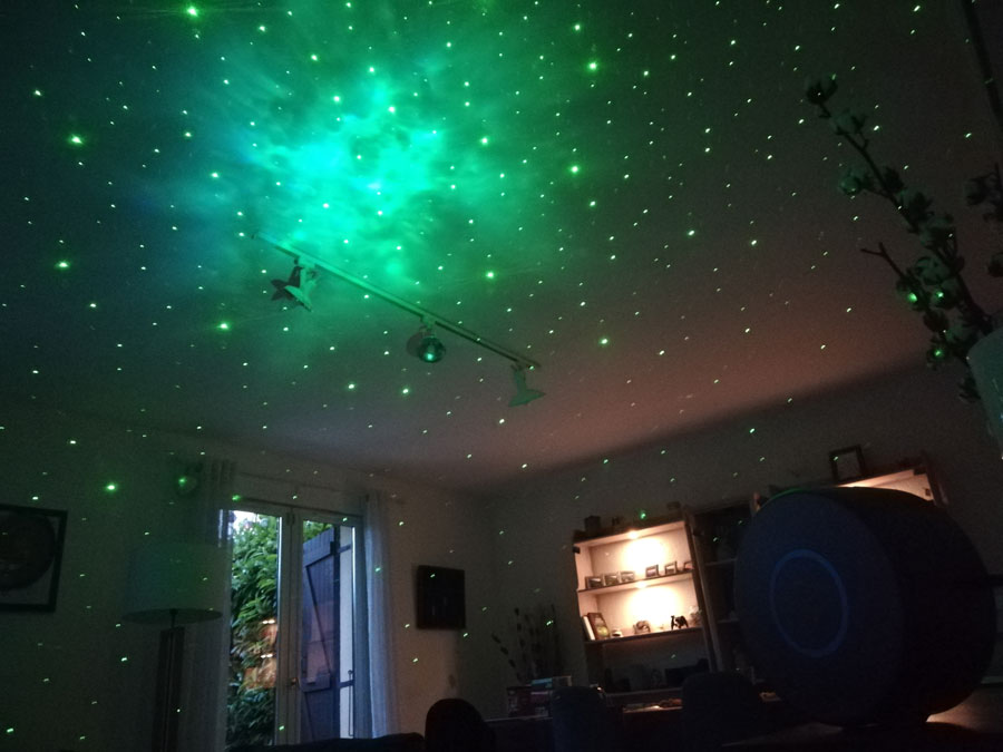 projecteur-laser-plafond-etoiles