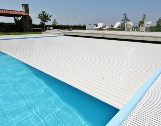 volets roulants pour piscine