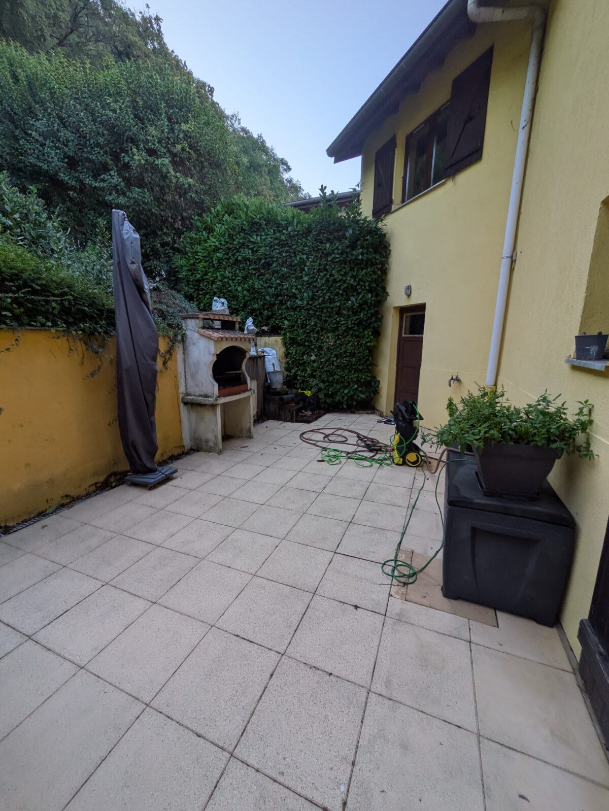 j-net Nettoyer traces noires terrasse