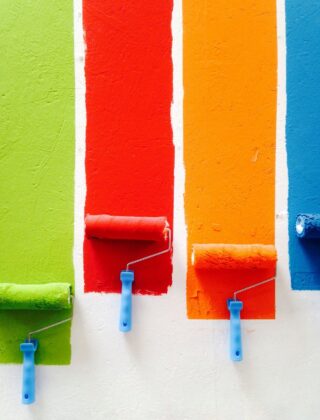 peindre un mur en couleur