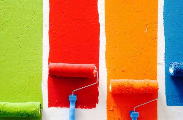 peindre un mur en couleur