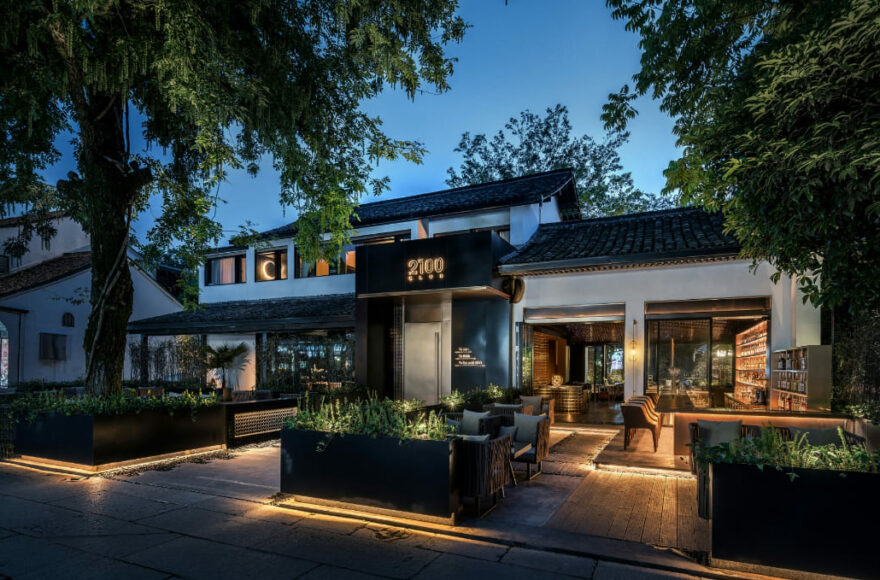 Comment moderniser les anciennes maisons avec une connectivité et une surveillance contemporaines