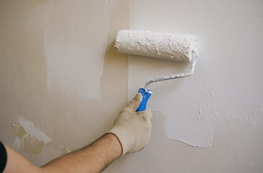 Ces erreurs courantes ruinent la peinture des murs