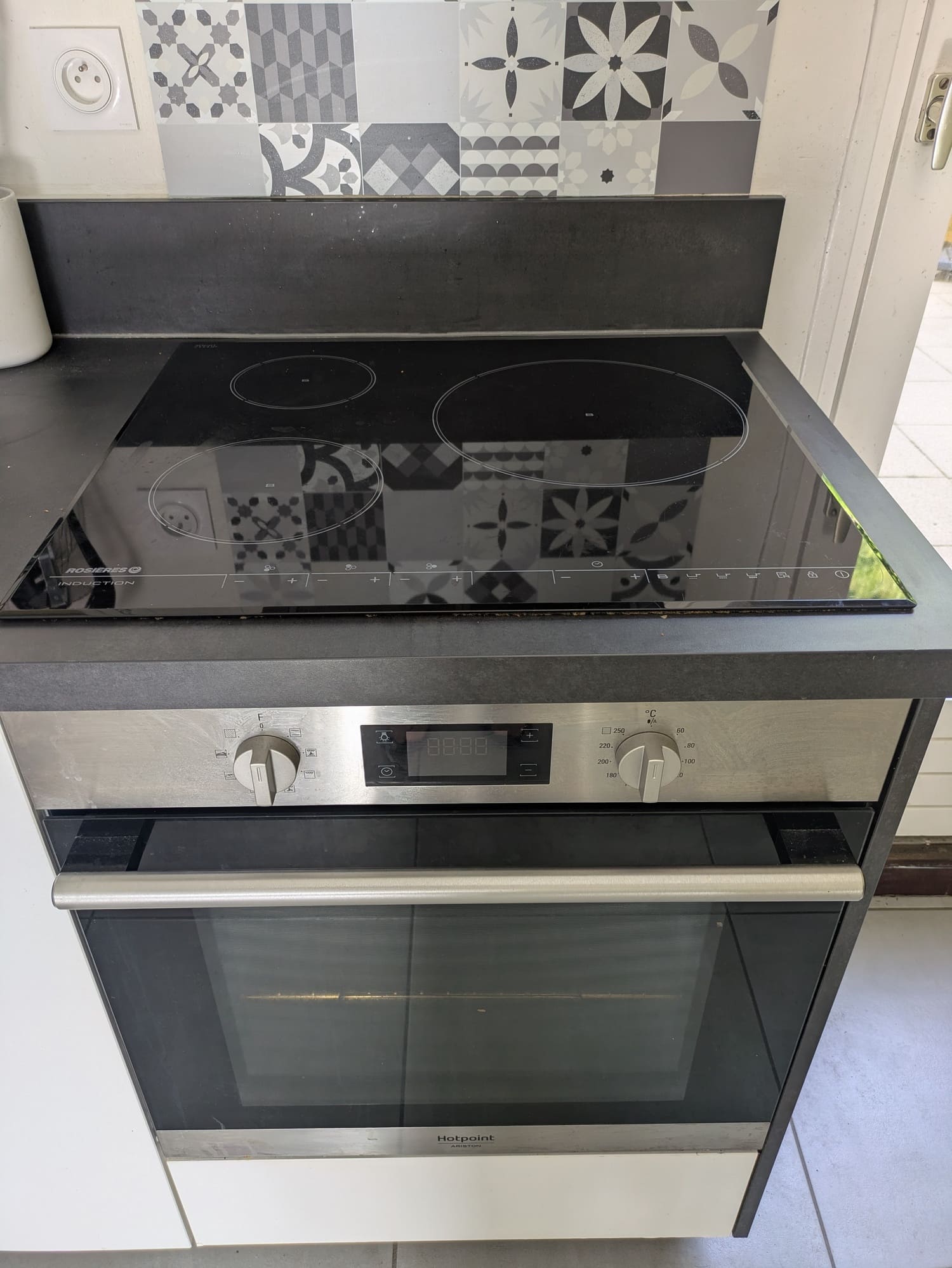 Comment remplacer Comment Changer plaque à induction