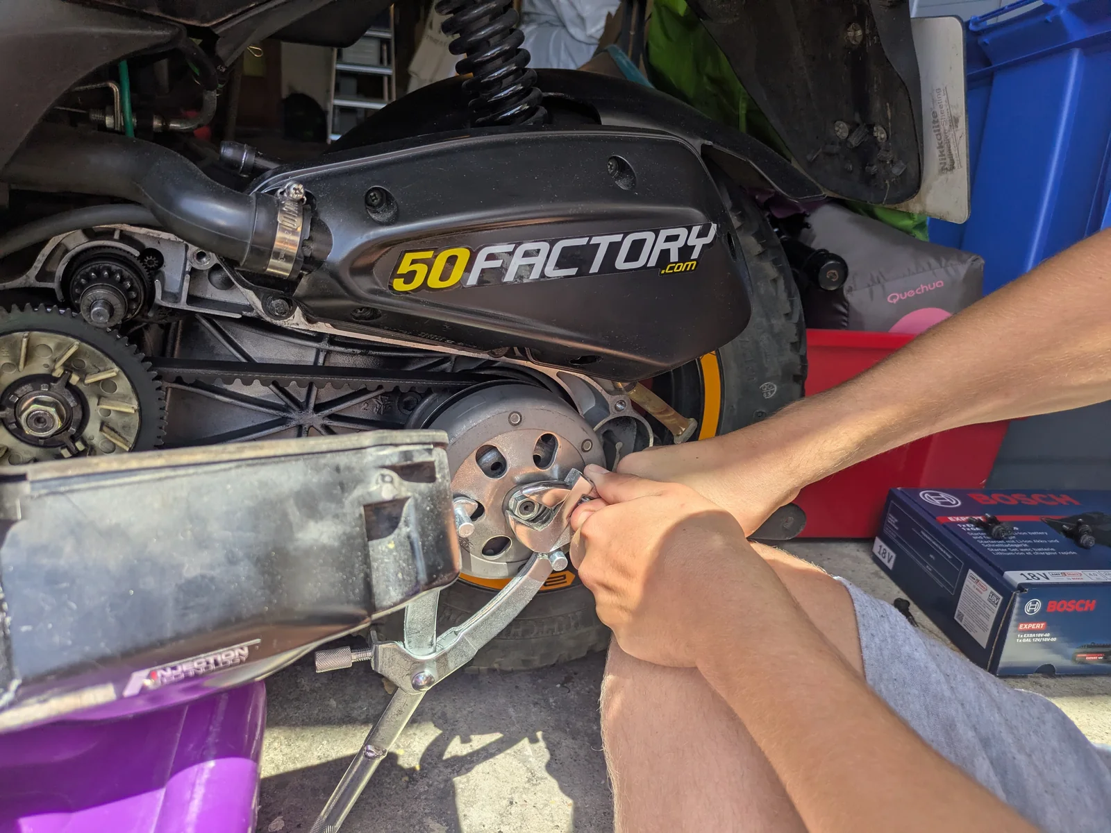 À quoi ressemble débrider scooter peugeot kisbee