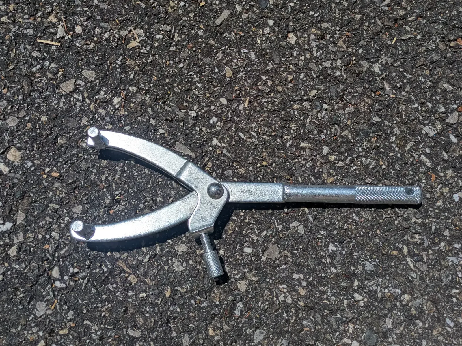 À quoi ressemble débrider scooter peugeot kisbee